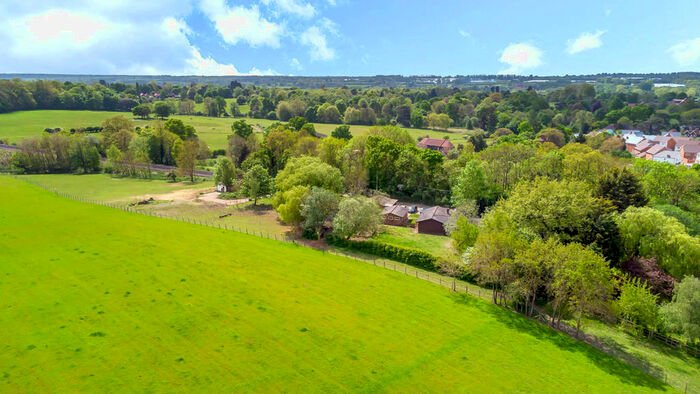 2 Bedroom Detached Bungalow For Sale In Water Lane, Thurnham, ME14