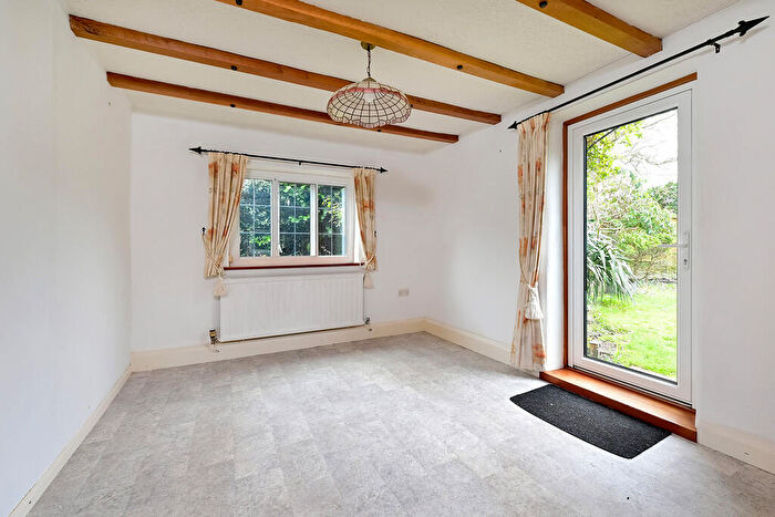 5 Bedroom Detached House For Sale In Frogmore Road, Blackwater, GU17