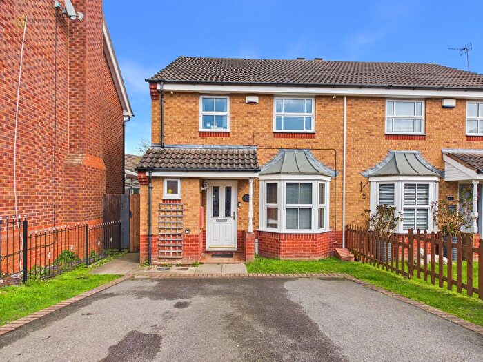 3 Bedroom Semi Detached House For Sale In Gunner Grove, Sutton Coldfield, B75