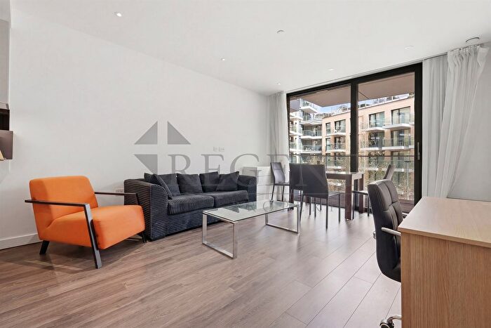 2 Bedroom Flat To Rent In Goodman Fields, Catalina House, E1