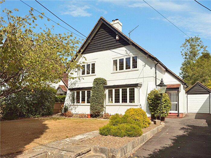 3 Bedroom Detached House For Sale In Romsey Road, Nursling, Southampton, Hampshire, SO16