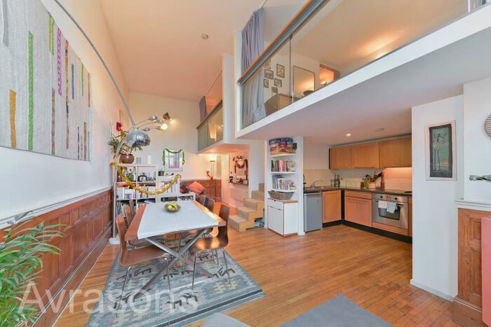 2 Bedroom Apartment To Rent In St Gabriels Manor, Camberwell, SE5