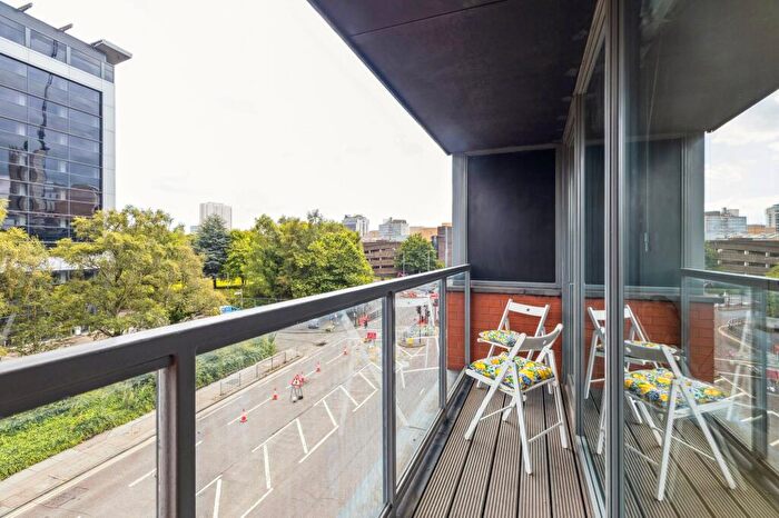 2 Bedroom Apartment For Sale In The Matrix Building (/), Cowcaddens Road, Cowcaddens, Glasgow City, G4