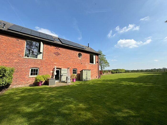3 Bedroom Barn Conversion For Sale In Congleton Lane, Lower Withington, SK11