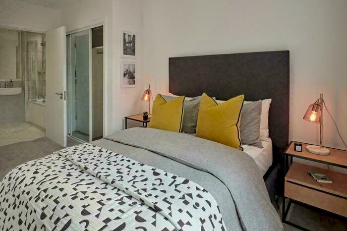 2 Bedroom Apartment To Rent In Upper Wharf Street, Manchester, Greater Manchester, M5