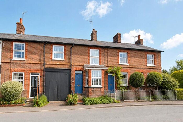 3 Bedroom Cottage To Rent In New Street, Cheddington, LU7