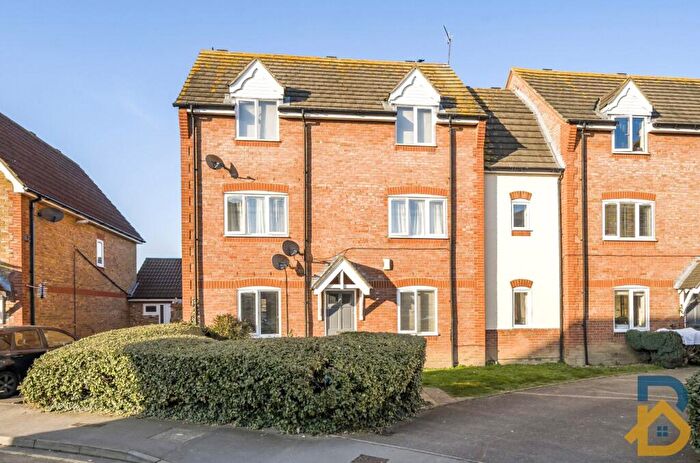 2 Bedroom Apartment For Sale In Heathfield Park Drive, Chadwell Heath, Romford, RM6