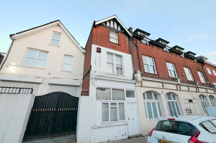1 Bedroom Apartment To Rent In High Road, Arnos Grove, N11