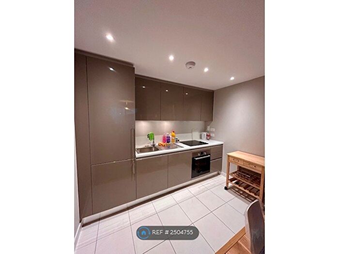 1 Bedroom Flat To Rent In Chadwell Lane, London, N8