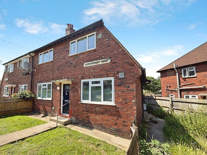 2 Bedroom Maisonette For Sale In Queenscroft Road, London, SE9