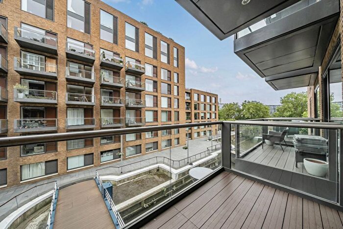 1 Bedroom Flat For Sale In Hirst Court, Pimlico, London, SW1W