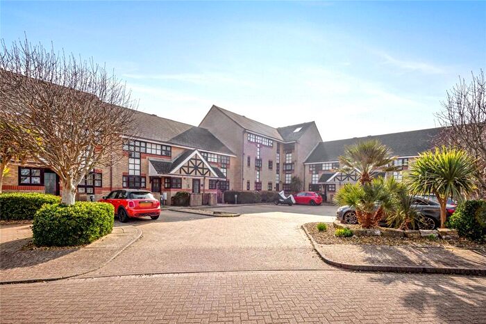 3 Bedroom Flat To Rent In King Charles Place, Emerald Quay, Shoreham Beach, West Sussex, BN43