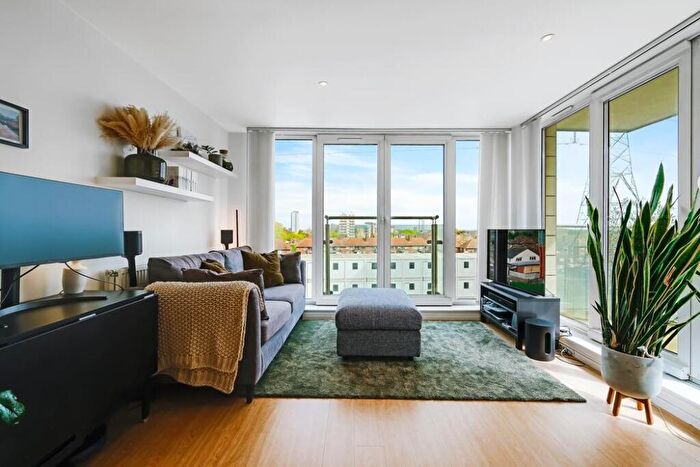 1 Bedroom Apartment For Sale In The Oxygen, Royal Victoria Dock, E16