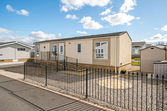 2 Bedroom Park Home For Sale In Meadowlands Court, Bude, EX23