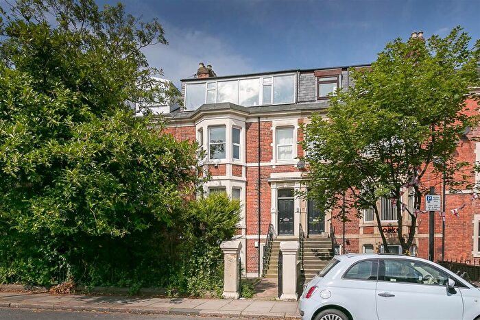 3 Bedroom Flat To Rent In Osborne Road, Jesmond, Newcastle Upon Tyne, NE2