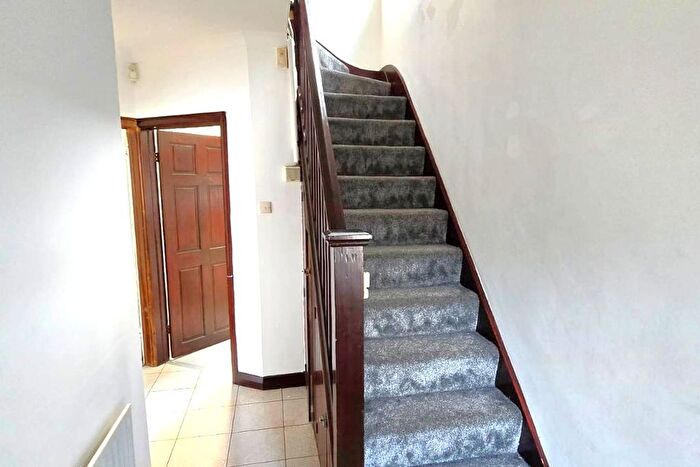 3 Bedroom Semi-Detached House To Rent In Wadham Gardens, Greenford, UB6