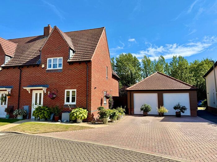 3 Bedroom Semi-Detached House For Sale In Portway Close, East Hendred, OX12