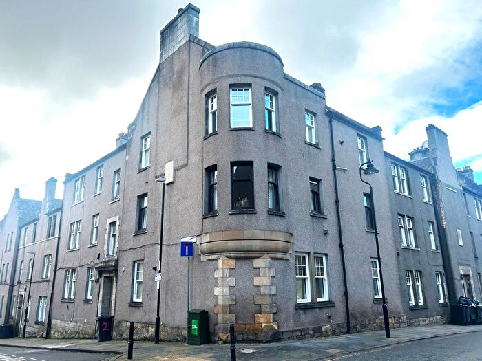 2 Bedroom Flat For Sale In Darnley Street, Stirling, FK8
