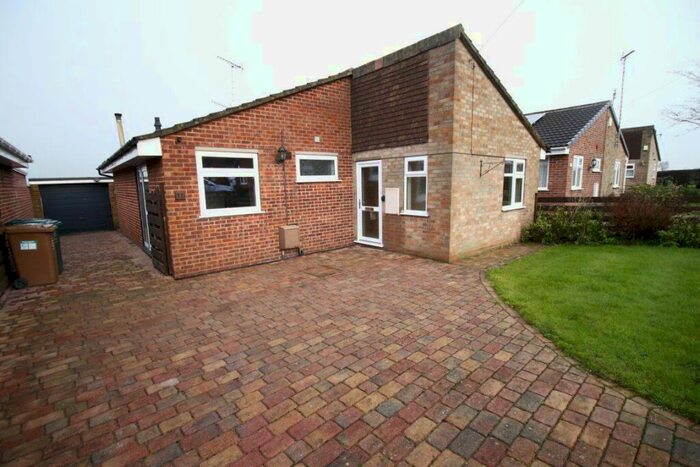 2 Bedroom Bungalow To Rent In Cricket Close, Burton On Trent, DE15