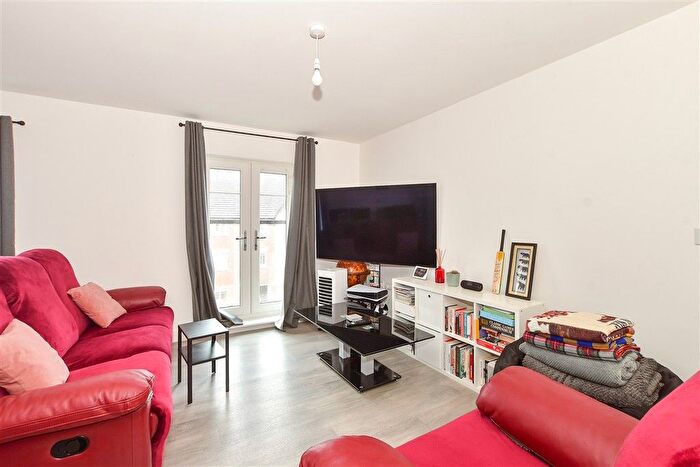 2 Bedroom Flat For Sale In Cornwell Avenue, Forge Wood, Crawley, West Sussex, RH10