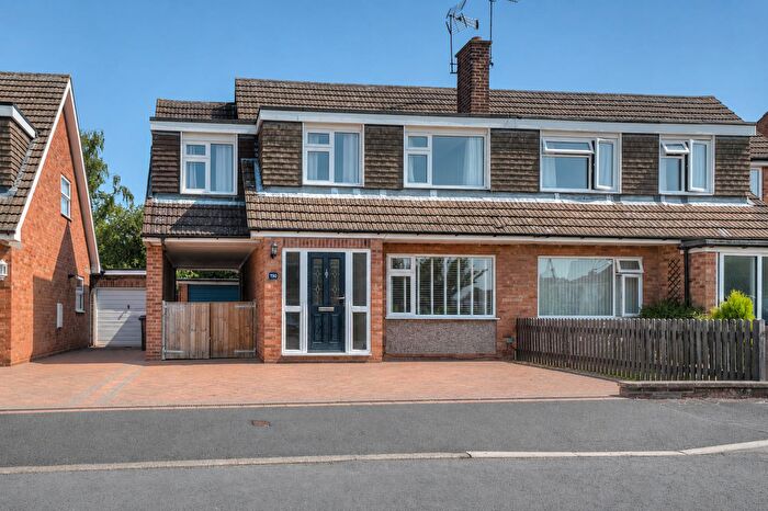 3 Bedroom Semi-Detached House For Sale In Mount Pleasant, Keyworth, Nottingham, NG12