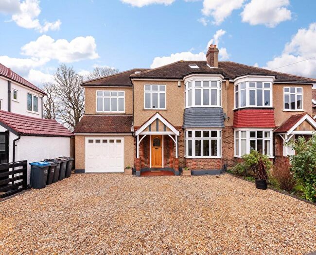 6 Bedroom Semi-Detached House To Rent In Firsby Avenue, Shirley, CR0