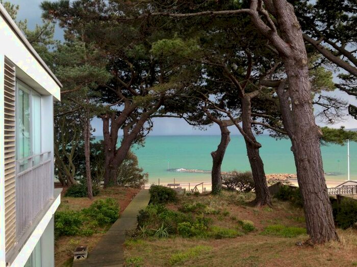 Studio To Rent In Banks Road, Sandbanks, Poole, BH13