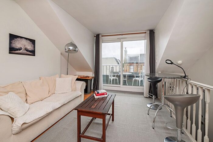 1 Bedroom Flat For Sale In Gratton Road, London, W14