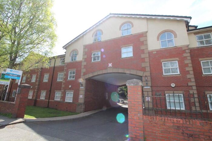 2 Bedroom Apartment To Rent In Aigburth Road, Aigburth, L17