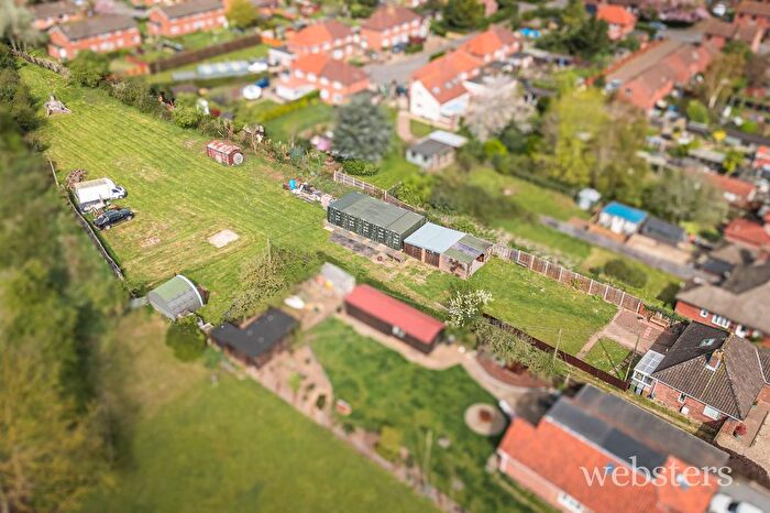 3 Bedroom Detached Bungalow For Sale In North Walsham Road, Coltishall, North Norfolk, NR12
