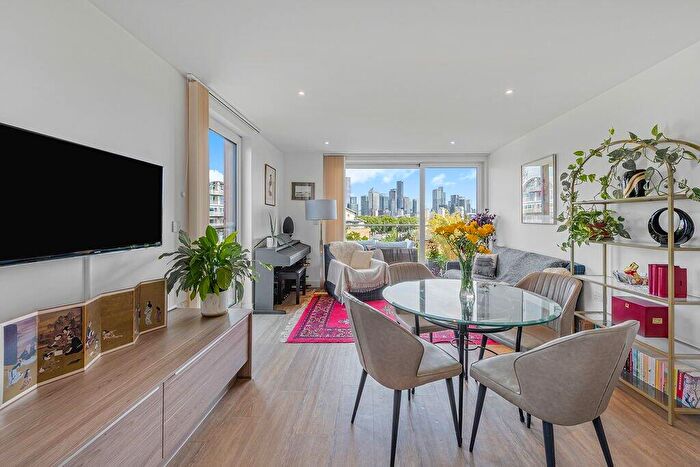 2 Bedroom Flat To Rent In Sirius House, Seafarer Way, SE16