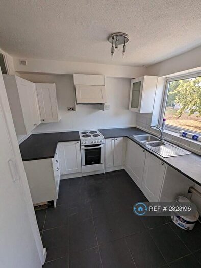 2 Bedroom Flat To Rent In Scott Close, Royston, SG8