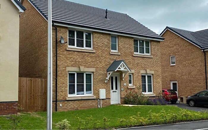 4 Bedroom Detached House For Sale In Parc Tondu, Bridgend, CF32