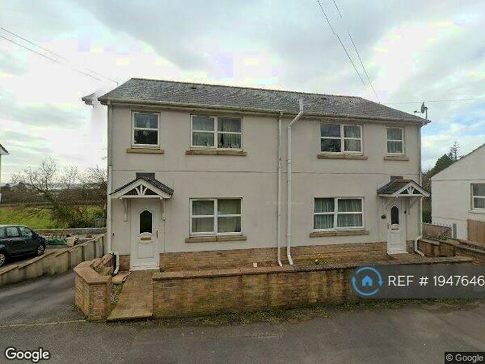 4 Bedroom Semi-Detached House To Rent In Gwscwm Road, Burry Port, SA16