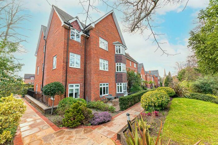 2 Bedroom Apartment To Rent In Imperial Court, Wokingham, RG41