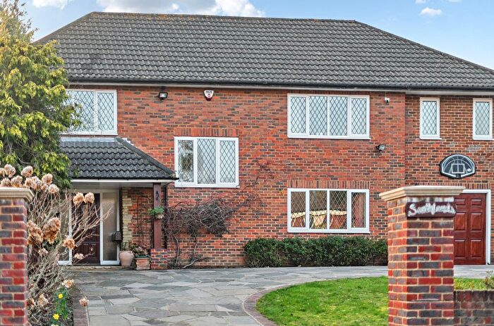 4 Bedroom Detached House For Sale In Westbury Road, Bromley, Kent, BR1