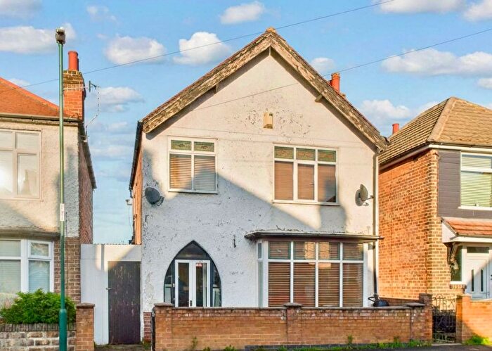 3 Bedroom Detached House For Sale In Devon Drive, Sherwood, Nottingham, NG5