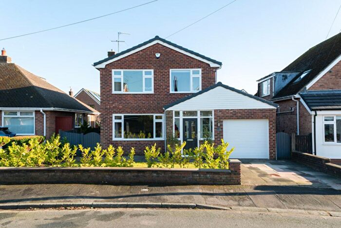 3 Bedroom Detached House For Sale In Bleasdale Close, Aughton, L39