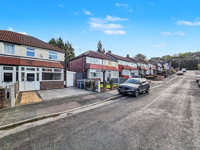 2 Bedroom Semi-Detached House For Sale In Caldecott Road, Manchester, M9