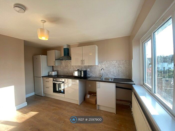 1 Bedroom Flat To Rent In Thirlmere Close, Coventry, CV4