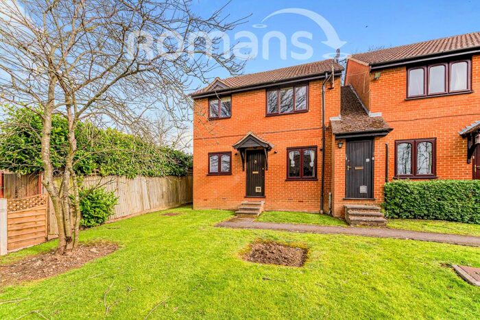 2 Bedroom Maisonette To Rent In Holmers Court, HP12