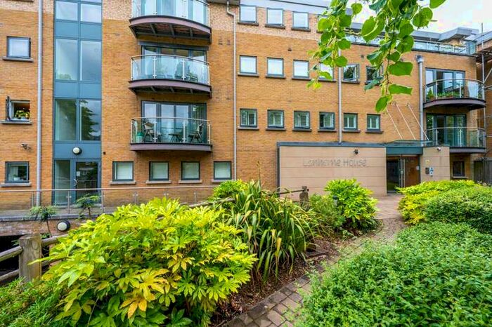 2 Bedroom Flat To Rent In The Downs, West Wimbledon, SW20