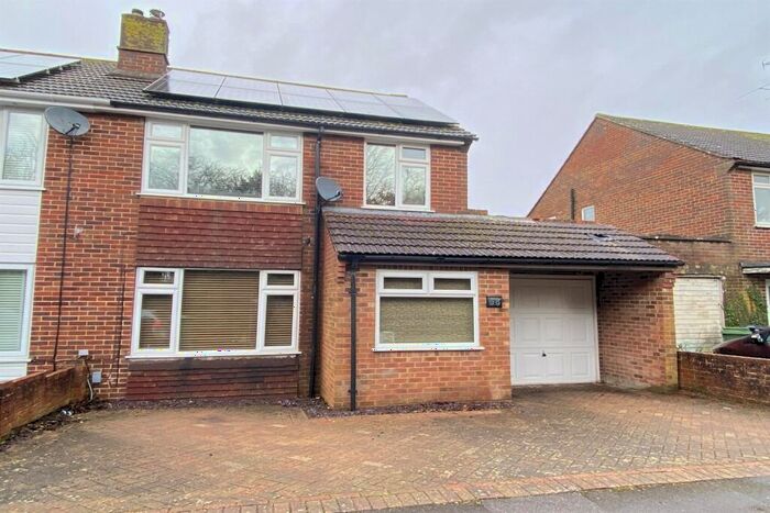 3 Bedroom Semi-Detached House To Rent In Clarke Estate, Basingstoke, RG23