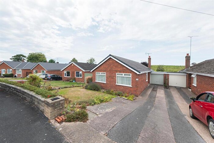 3 Bedroom Detached Bungalow For Sale In Peel Crescent, Ashton, CH3