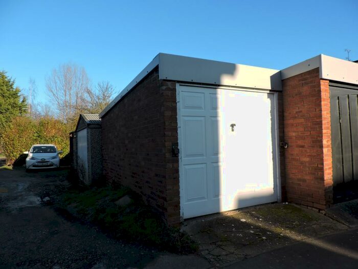 Garage / Parking To Rent In Burton Close, Carlton, Nottingham, NG4