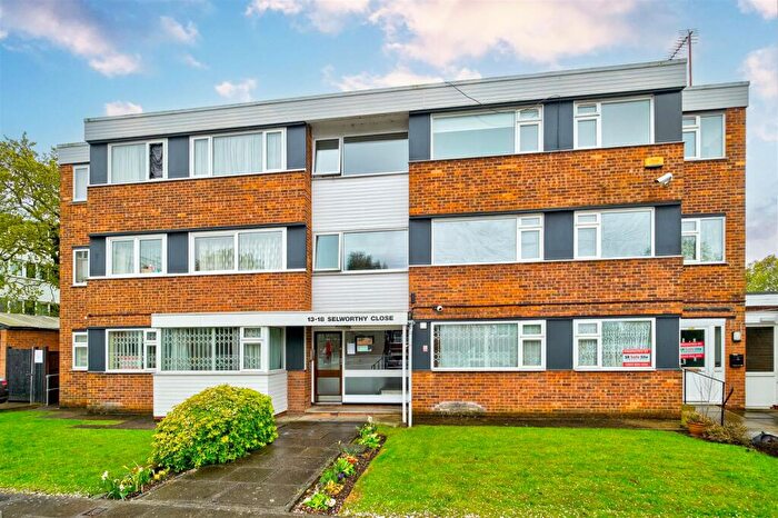 2 Bedroom Flat For Sale In Selworthy Close, Wanstead, E11