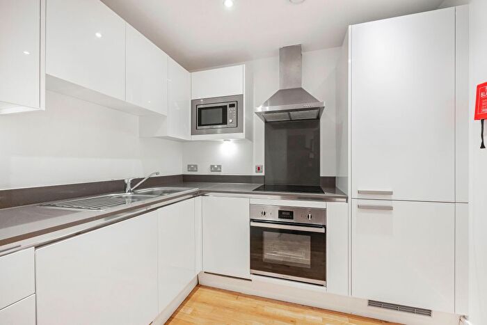 1 Bedroom Flat To Rent In Dowells Street, Greenwich, SE10