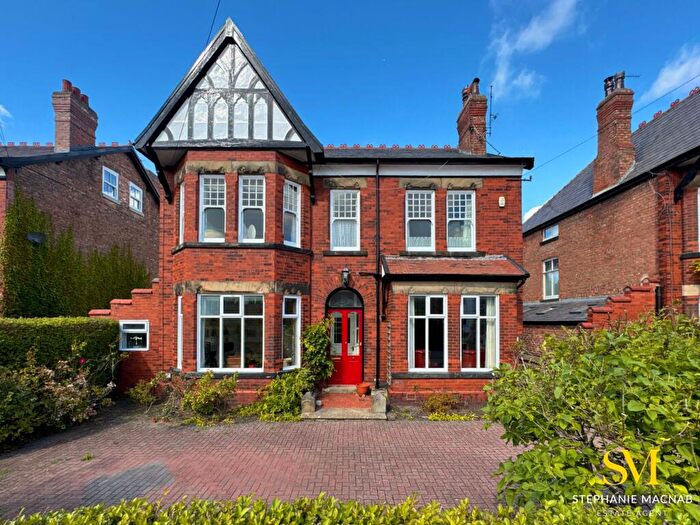 6 Bedroom Detached House For Sale In Derby Road, Formby, Liverpool, L37