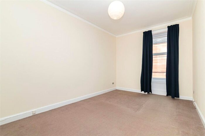 2 Bedroom Apartment To Rent In Melrose Gardens, North Kelvinside, Glasgow, G20