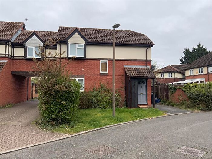 2 Bedroom End Terrace House For Sale In Bells Meadow, Willen Park, Milton Keynes, MK15